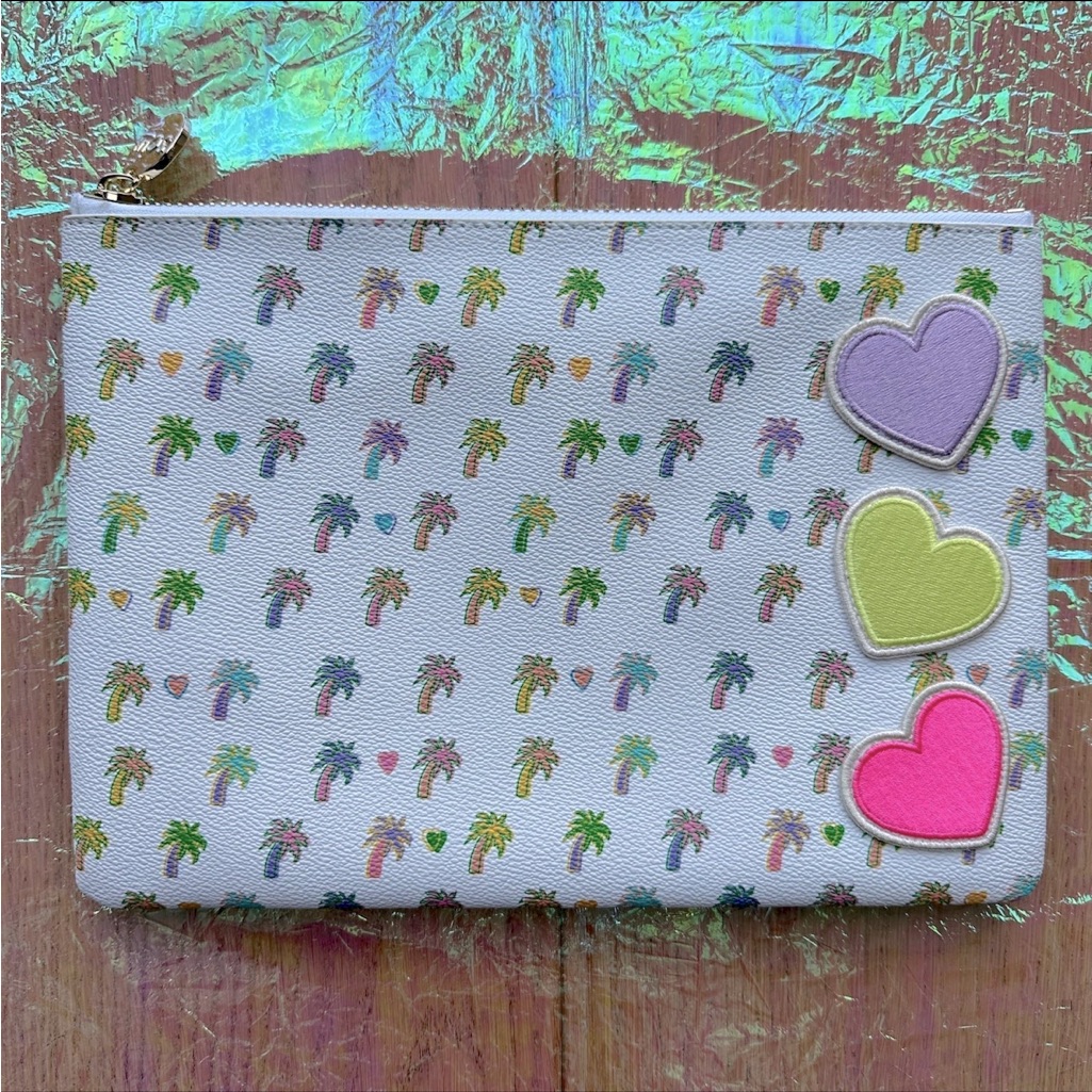 Stoney Clover Lane X Roller Rabbit Vegan Leather Flat Pouch W/3 Rolled Hearts
